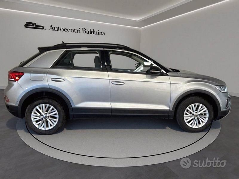 Usata VW T-Roc Life 116 CV (85 kW) 2025 Nero SUV