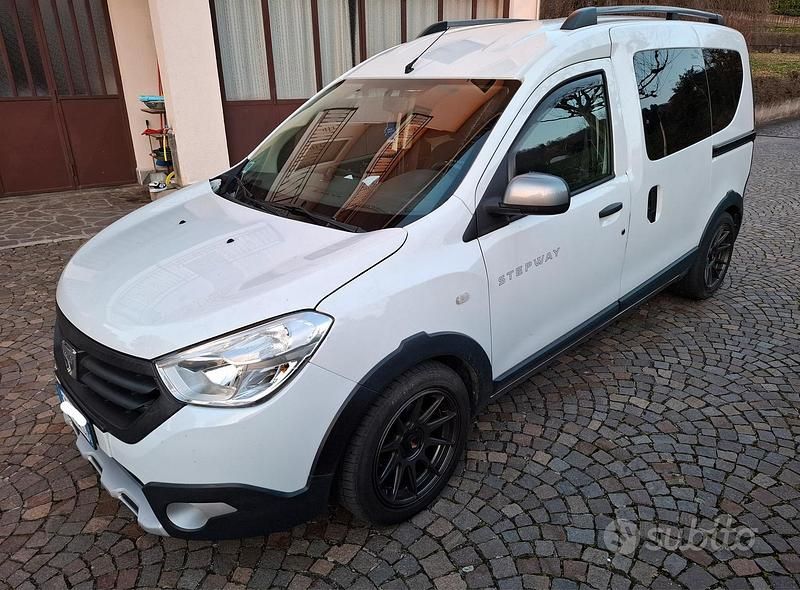 Usata Dacia Dokker Stepway 90 CV (66 kW) 2016 Bianco Monovolume