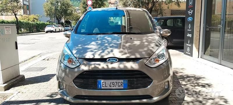 Begagnad Ford B-MAX Titanium 95 HK (69 kW) 2013 Brun Minibuss