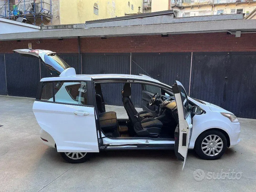 Usata Ford B-MAX 90 CV (66 kW) 2016 Bianco pastello Monovolume