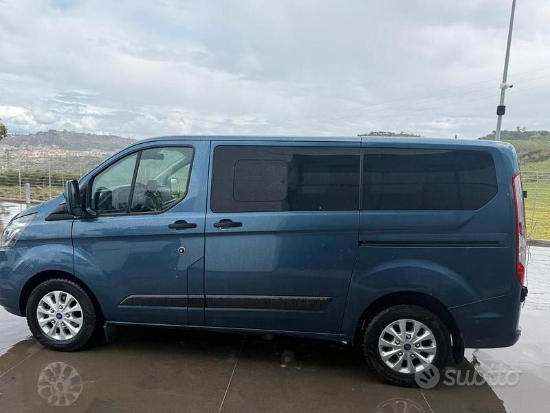 Occasion Ford Transit Custom Trend 170 ch (125 kW) 2021 Bleue Break