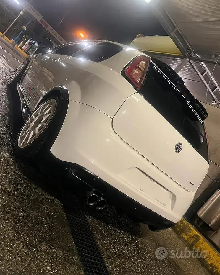 Usata Abarth Grande Punto 155 CV (114 kW) 2009 Bianco Utilitaria