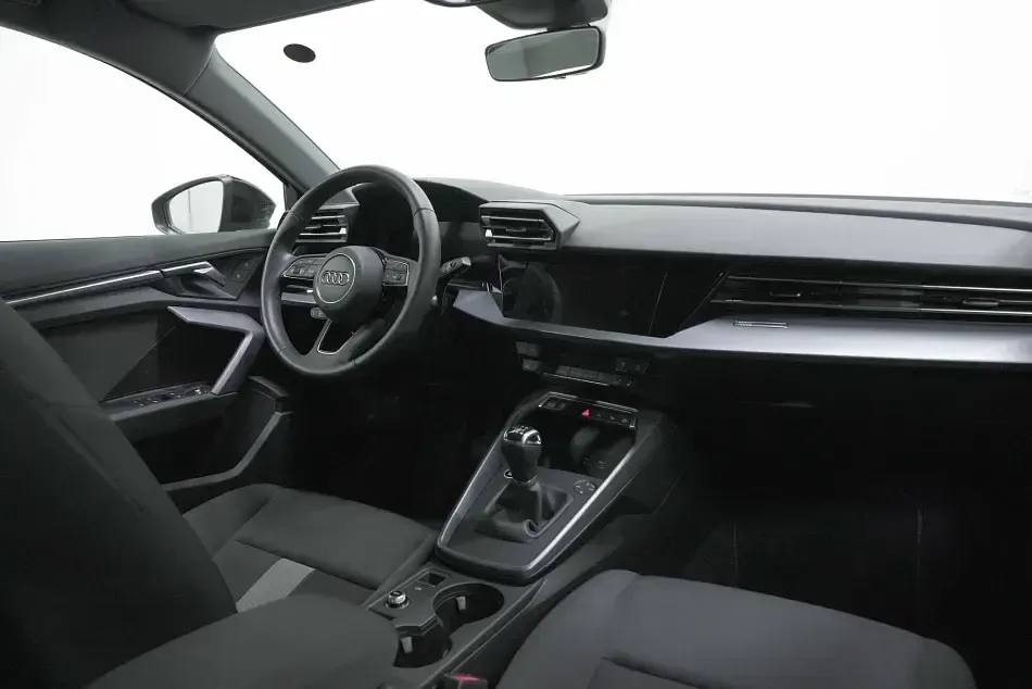 Begagnad Audi A3 Advanced Plus 116 HK (85 kW) 2025 Svart Sedan