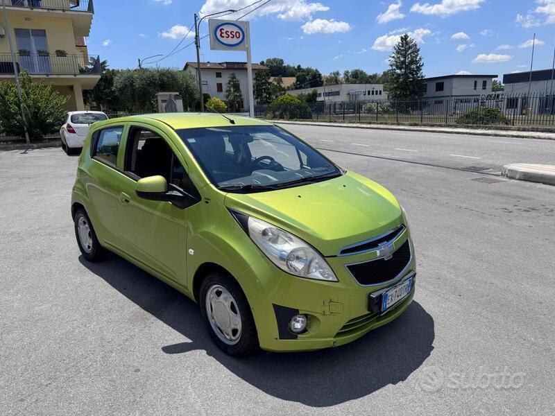 Verde Usata 2012 Chevrolet Spark Due volumi | 1950 € (Ottimo prezzo) - Immagine 1/4