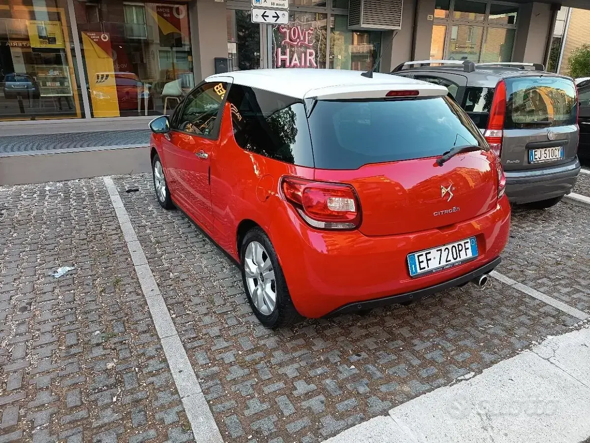 Usata DS Automobiles DS3 So Chic 92 CV (67 kW) 2010 Rosso Coupé