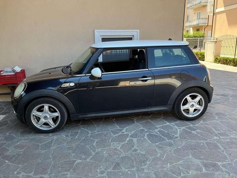 Nero Usata 2009 Mini Cooper Utilitaria | 3650 € (Ottimo prezzo) - Immagine 1/3