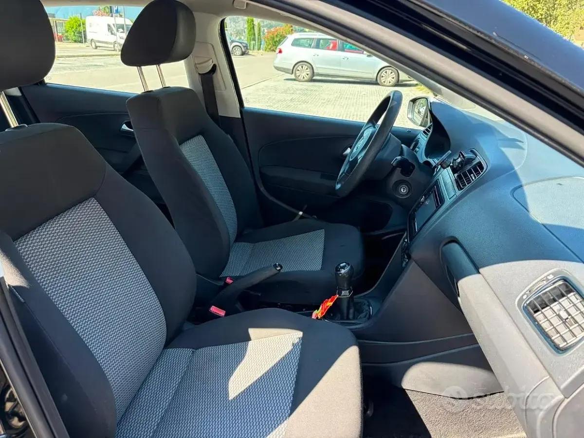 Usata VW Polo 75 CV (55 kW) 2014 Nero Berlina