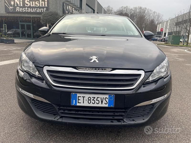 Usata Peugeot 308 125 CV (91 kW) 2014 Nero Berlina