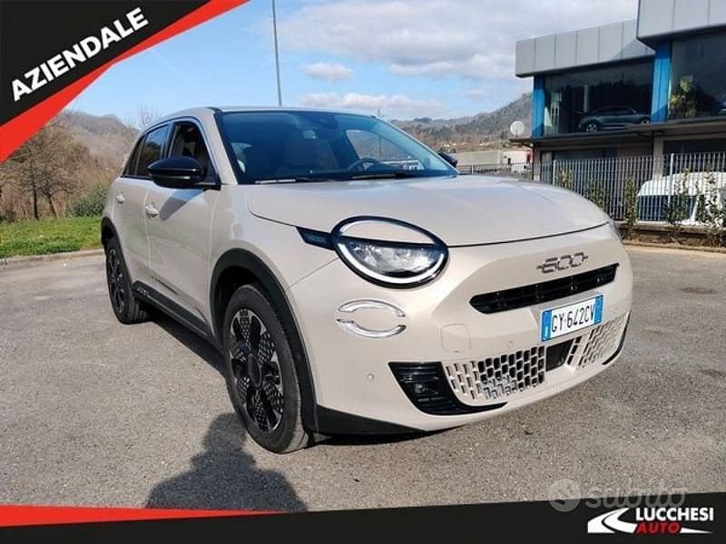 Usata Fiat 600 La Prima 101 CV (74 kW) 2025 Beige SUV