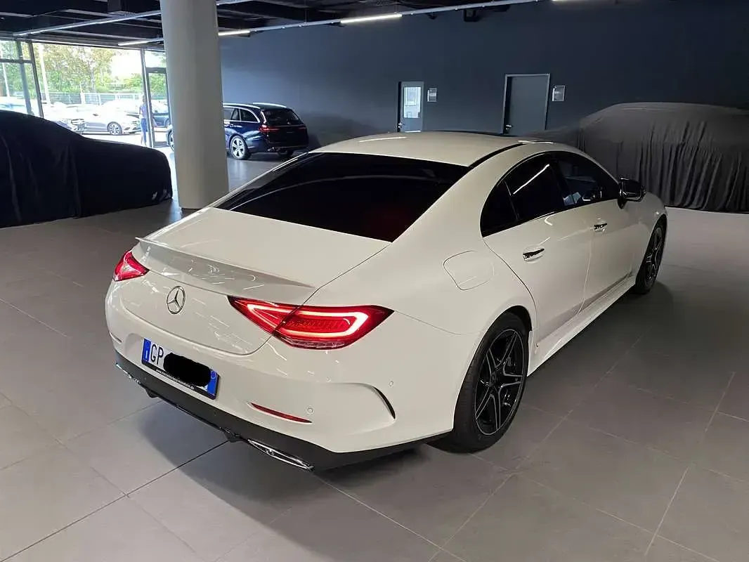 Usata Mercedes CLS220 AMG 200 CV (147 kW) 2023 Bianco Coupé