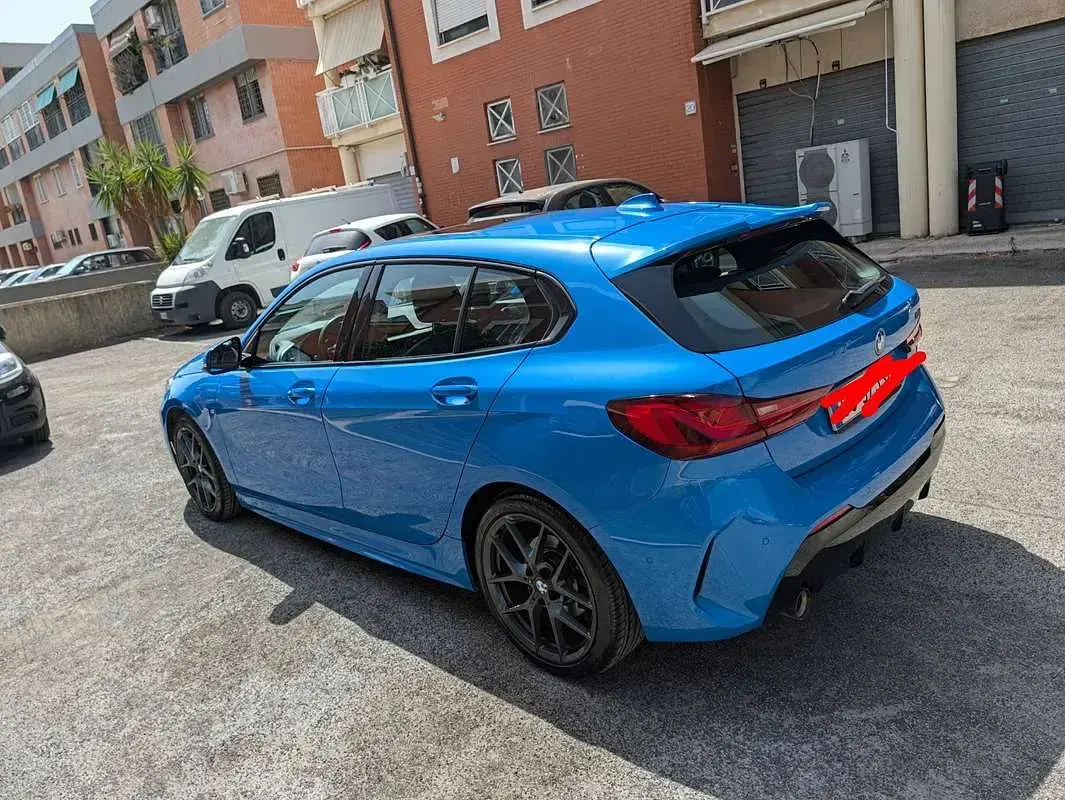 Usata BMW 118 Comfort Edition 140 CV (102 kW) 2022 Blu/azzurro Berlina