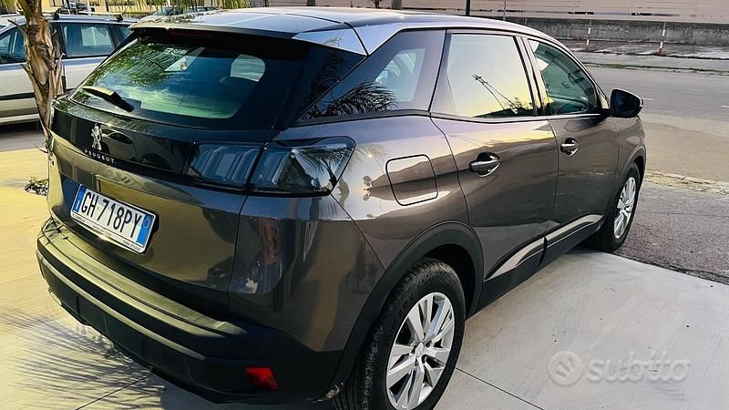 Usata Peugeot 3008 130 CV (95 kW) 2022 Grigio Berlina