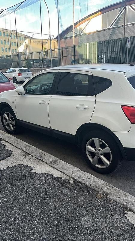 Bianco Usata 2009 Nissan Qashqai SUV | 3000 € (Ottimo prezzo) - Immagine 1/3