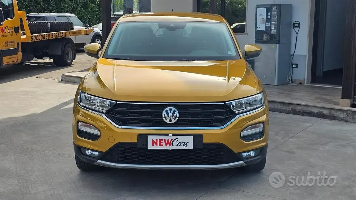 Usata VW T-Roc Business 116 CV (85 kW) 2019 Giallo SUV