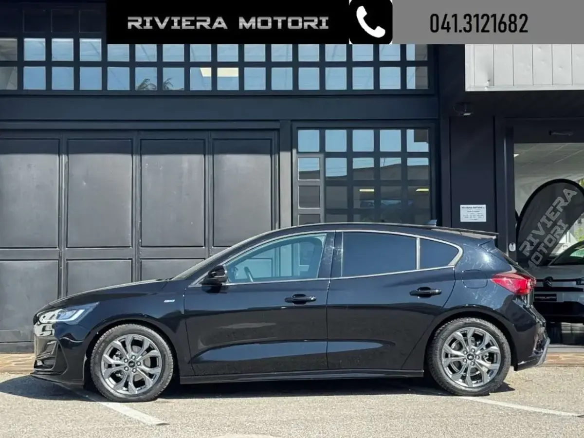Usata Ford Focus ST-Line 116 CV (85 kW) 2025 Nero Berlina