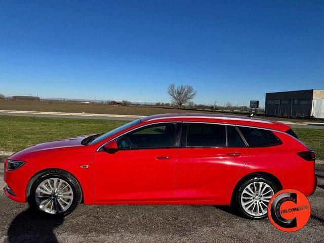 Usata Opel Insignia Innovation 170 CV (125 kW) 2019 Rosso Station wagon