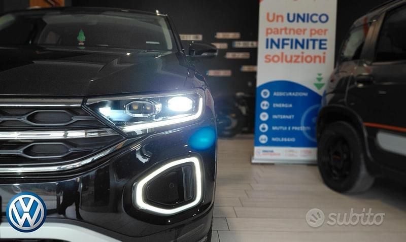 Usata VW T-Roc Style 150 CV (110 kW) 2023 Nero SUV