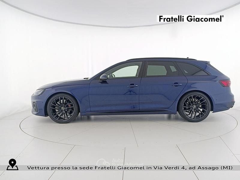 Usata Audi RS4 Comfort 450 CV (330 kW) 2024 Blu navarra metallizzato Station wagon