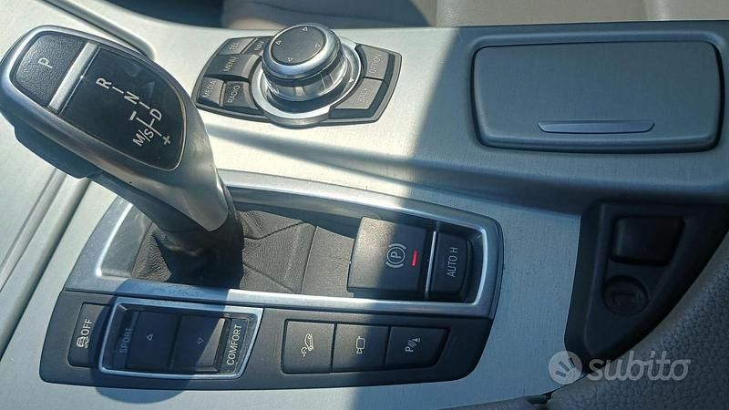 Usata BMW 525 Comfort Edition 218 CV (160 kW) 2012 Station wagon