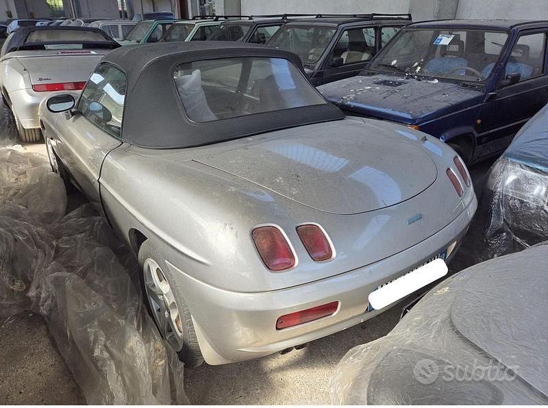 Usata Fiat Barchetta 131 CV (96 kW) 2001 Argento Cabrio