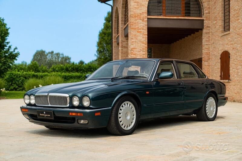 Verde Usata 1995 Jaguar XJ6 Tre volumi | 36.000 € - Immagine 1/4
