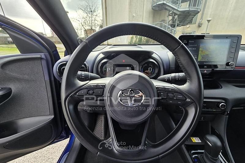 Usata Toyota Yaris Style 116 CV (85 kW) 2022 Blu Utilitaria