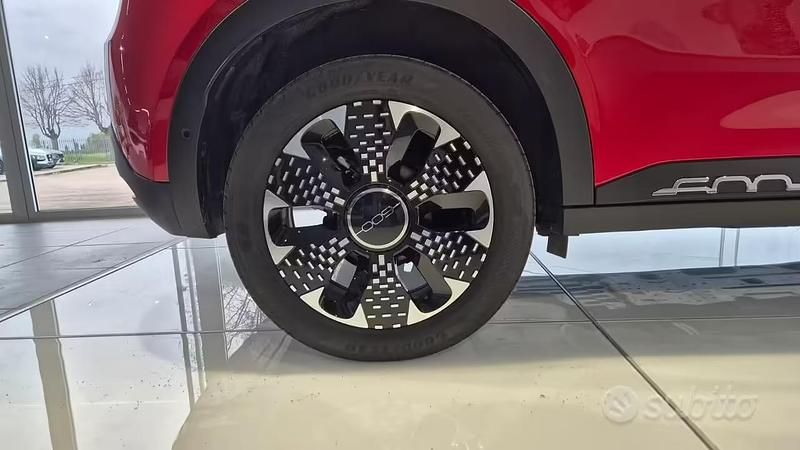 Occasion Fiat 600 La Prima 110 ch (80 kW) 2025 Rouge SUV