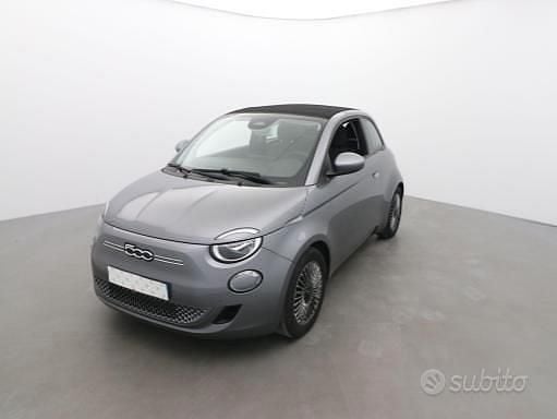 Usata Fiat 500e Icon 86 kW (118 CV) 2021 Grigio Cabrio
