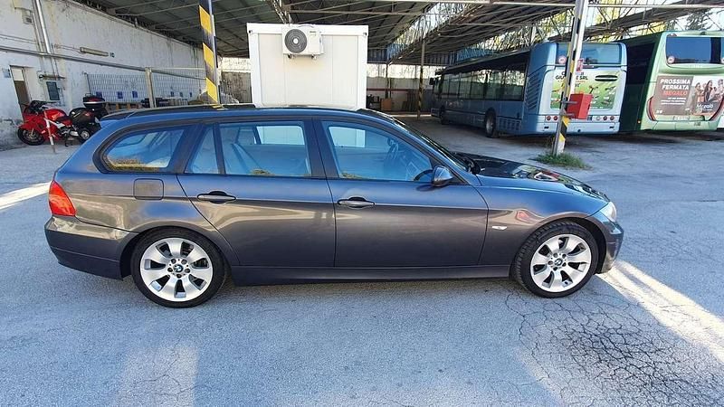 Usata BMW 320 163 CV (119 kW) 2007 Nero Station wagon