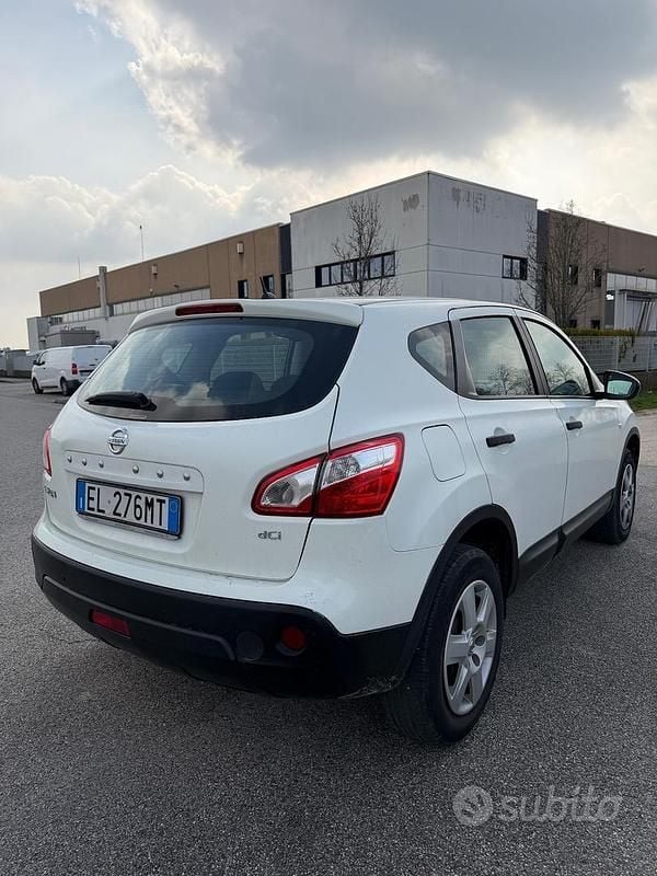 Usata Nissan Qashqai Tekna 110 CV (80 kW) 2012 Bianco SUV