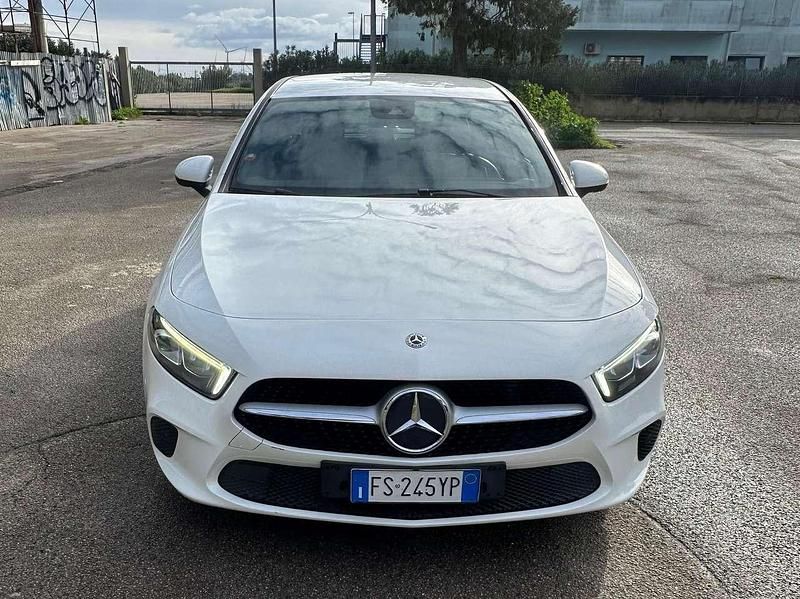 Usata Mercedes A180 116 CV (85 kW) 2018 Bianco Berlina