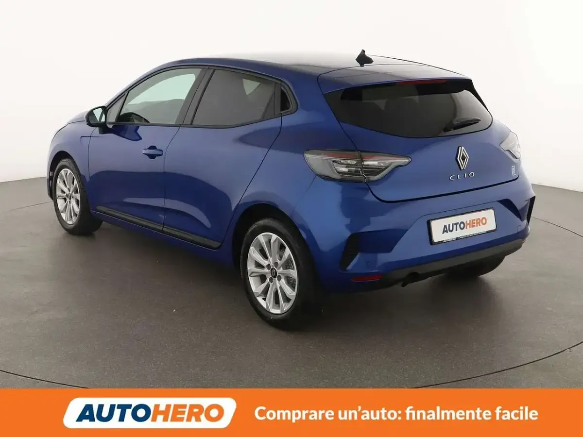 Usata Renault Clio 91 CV (66 kW) 2025 Blu/azzurro Utilitaria