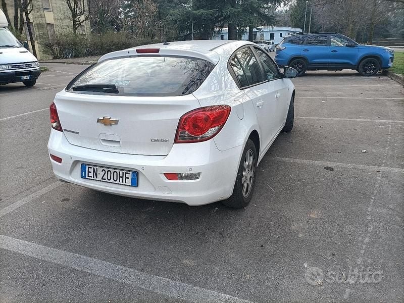 Usata Chevrolet Cruze 163 CV (119 kW) 2012 Bianco Berlina