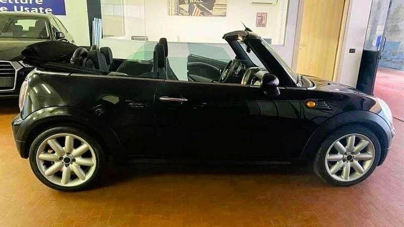 Usata Mini Cooper Cabriolet 120 CV (88 kW) 2009 Nero Cabrio