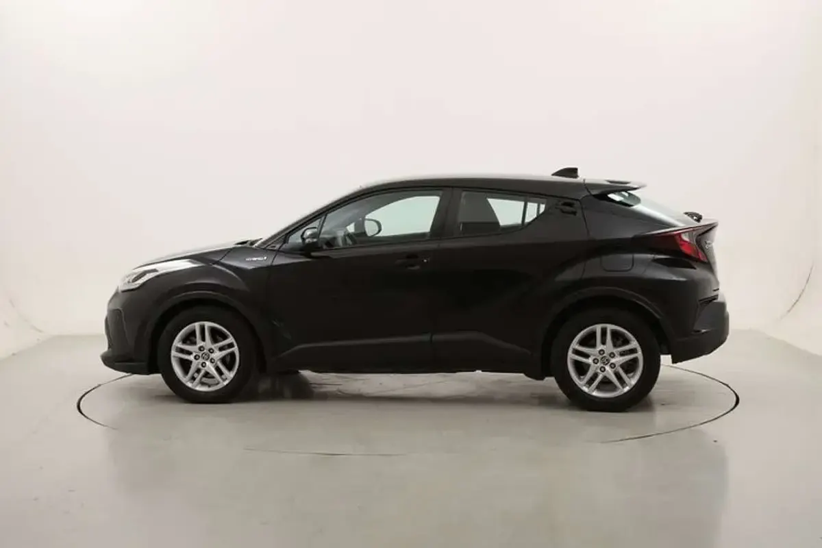 Usata Toyota C-HR Active 122 CV (89 kW) 2022 Nero SUV