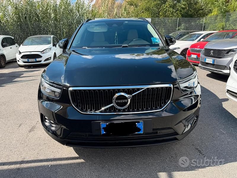 Usata Volvo XC40 Business Edition 150 CV (110 kW) 2019 Nero SUV