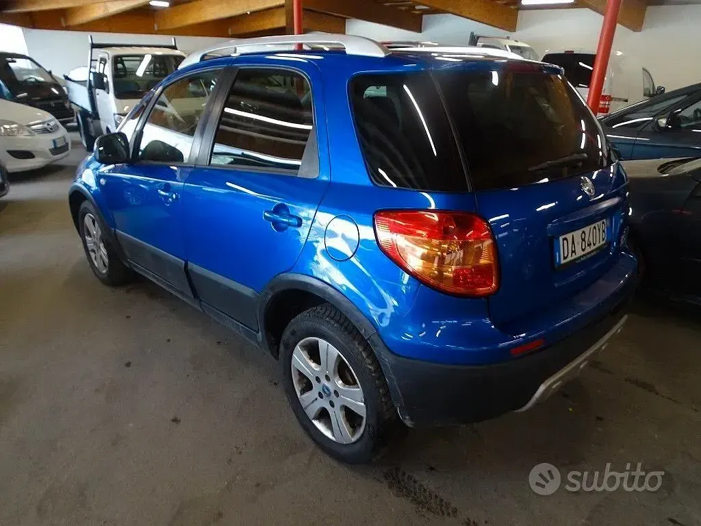Usata Fiat Sedici Emotion 120 CV (88 kW) 2006 Blu SUV