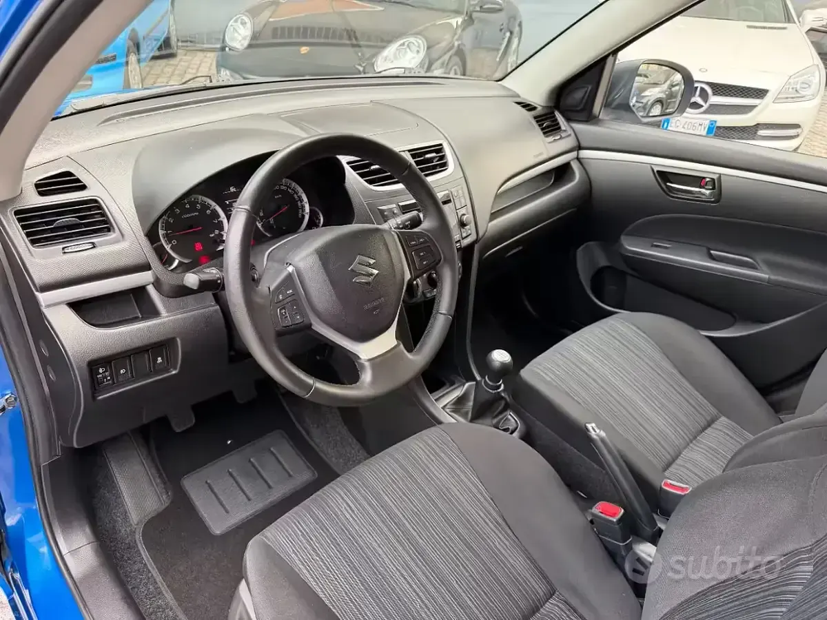 Usata Suzuki Swift Cool 94 CV (69 kW) 2015 Blu/azzurro Utilitaria