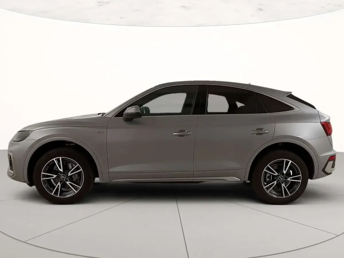 Usata Audi Q5 Sportback S-Line 204 CV (150 kW) 2025 Argento fioretto metallizzato SUV
