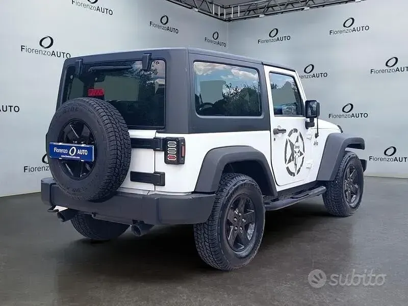 Usata Jeep Wrangler Sahara 284 CV (208 kW) 2014 Bianco SUV