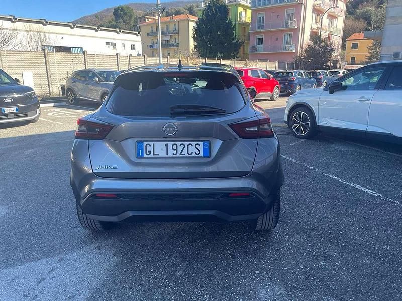 Usata Nissan Juke N-Connecta 114 CV (83 kW) 2023 Grigio SUV