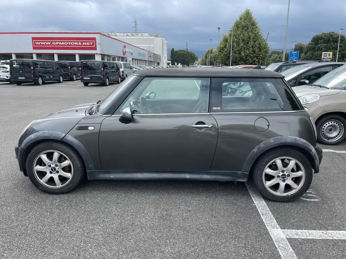 Usata Mini One D 88 CV (64 kW) 2006 Grigio Utilitaria