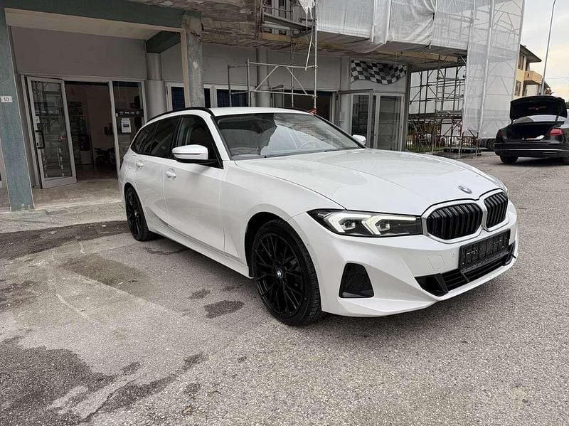 Usata BMW 320 190 CV (139 kW) 2023 Bianco Station wagon