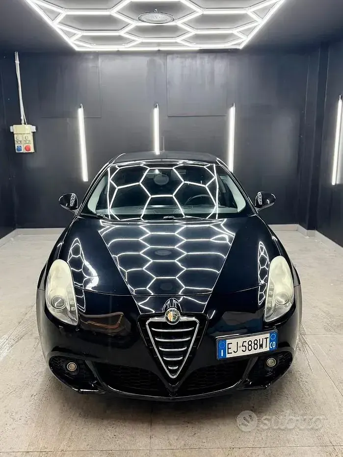 Usata Alfa Romeo Giulietta 120 CV (88 kW) 2011 Nero Utilitaria