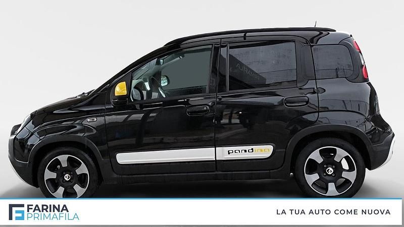 Käytetty Fiat Panda S 71 HP (52 kW) 2025 Musta Sedan