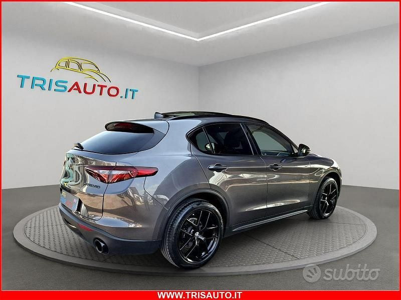 Usata Alfa Romeo Stelvio Executive 210 CV (154 kW) 2019 Grigio SUV
