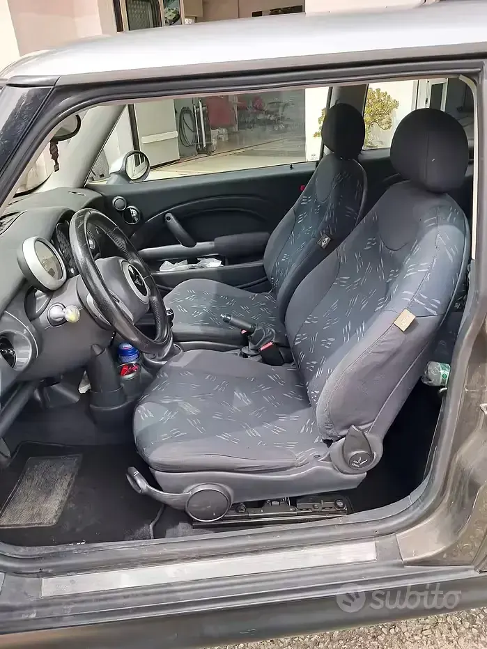 Usata Mini Cooper 75 CV (55 kW) 2003 Grigio Utilitaria