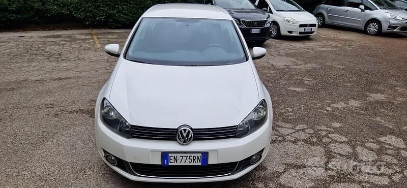 Usata VW Golf VII Highline 104 CV (76 kW) 2013 Bianco Berlina