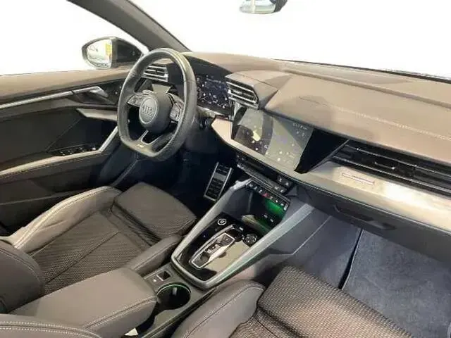 Usata Audi A3 S-Line 150 CV (110 kW) 2025 Grigio Berlina