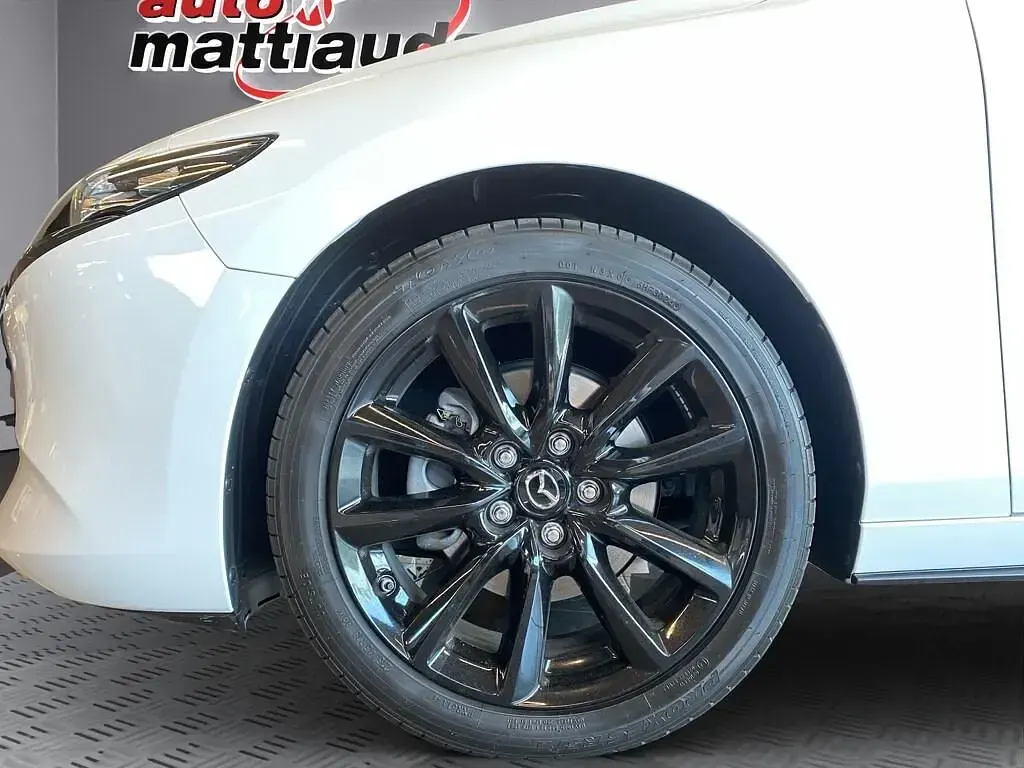 Usata Mazda 3 140 CV (102 kW) 2025 Arctic white Berlina